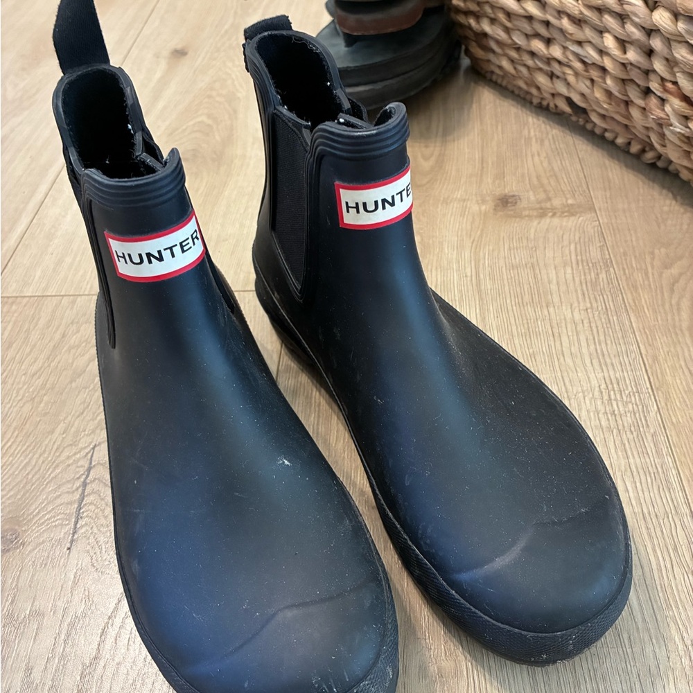 Hunter Women’s Black Rain Boots